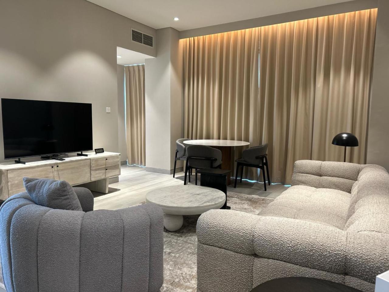 Dubai Marina Walk Gem Modern Apartments With Pool & Gym Access, Steps To Beach & Metro Managed By Sunnyhomes Eksteriør bilde