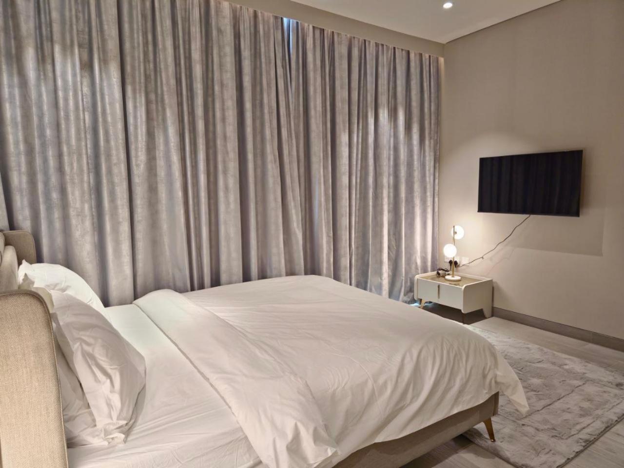 Dubai Marina Walk Gem Modern Apartments With Pool & Gym Access, Steps To Beach & Metro Managed By Sunnyhomes Eksteriør bilde
